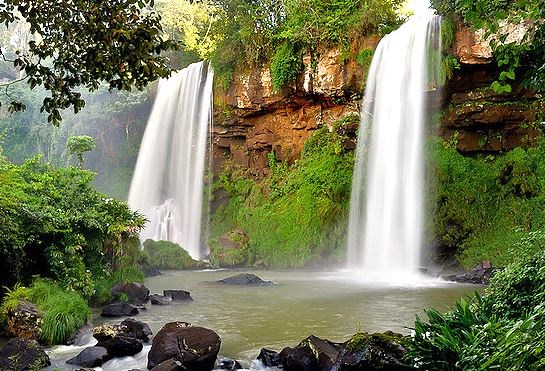 CARATARAS DEL IGUAZU CON CATARATAS ARGENTINAS Y BRASILERAS